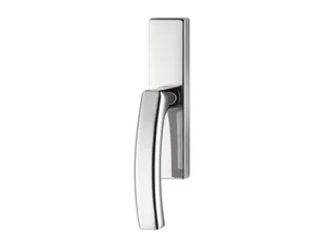 OLLY LC 62 IM - Brass window handle on back plate _ Colombo Design